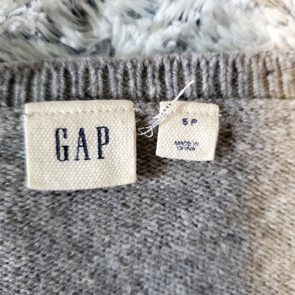 GAP grey sweater - Picture 3 of 3